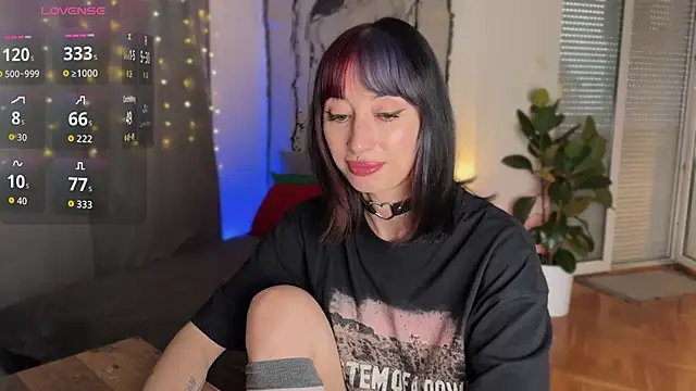 Snapshot of inked_witch chatting on December 17, 12:00 pm inked witch online show from December 17, 12:00 pm