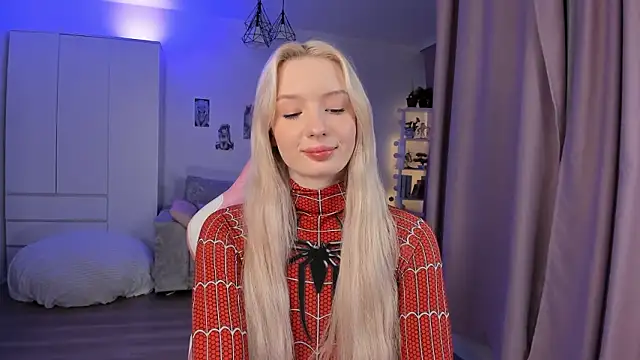 Tiffany Paw online show from February 8, 3:21 am