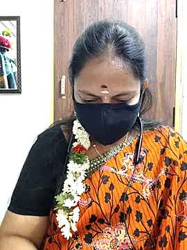 Queen-Neha online show from April 12, 9:47 am