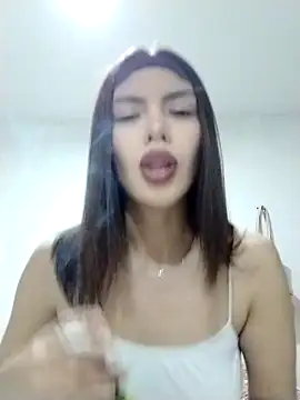 Snapshot of MarLuci6 chatting on November 19, 7:08 am MarLuci6 online show from November 19, 7:08 am