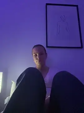 Sandrasnoww online show from November 25, 8:09 pm