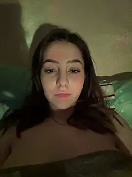 Snapshot of Anoraaa8A chatting on February 10, 1:43 am Anoraaa8A online show from February 10, 1:43 am