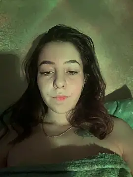 Snapshot of Anoraaa8A chatting on February 16, 9:22 pm Anoraaa8A online show from February 16, 9:22 pm