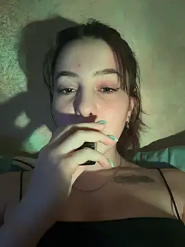 Snapshot of Anoraaa8A chatting on February 18, 9:33 pm Anoraaa8A online show from February 18, 9:33 pm