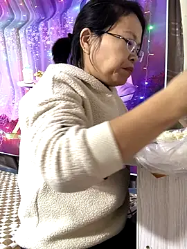 Yes-Baby-A online show from December 2, 4:51 am