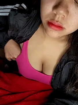 Snapshot of Xiu-L chatting on November 19, 12:54 am Xiu-L online show from November 19, 12:54 am