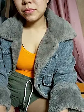 Xiu-L online show from February 8, 8:18 am