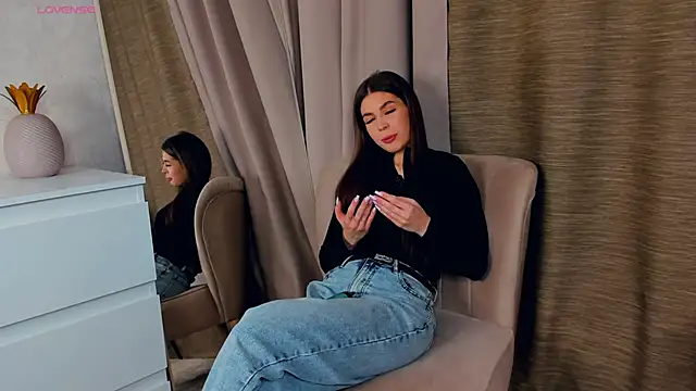 AnetteGamrath online show from November 18, 3:27 pm