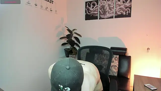 James Adams 01 online show from December 19, 12:45 pm