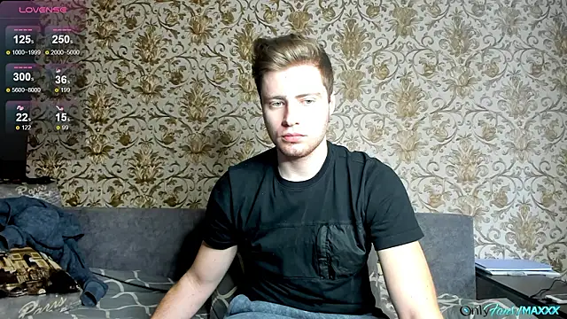 Maxhornyblondieman online show from February 8, 1:03 pm