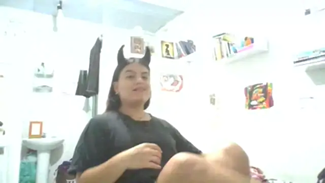 Satanatrix online show from February 24, 2:53 am