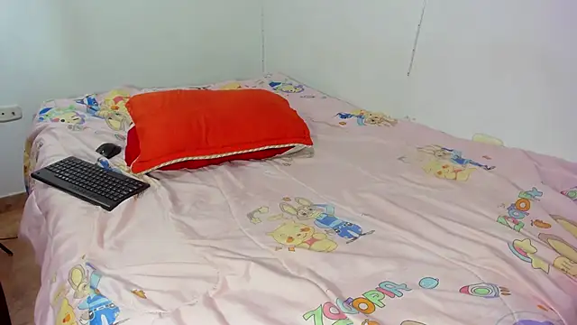 demonychloe online show from April 10, 2:06 am