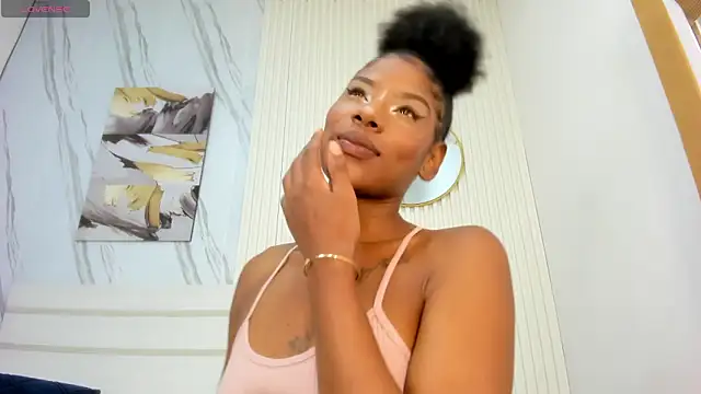 Snapshot of Afro_Luna chatting on April 8, 11:10 am Afro Luna online show from April 8, 11:10 am