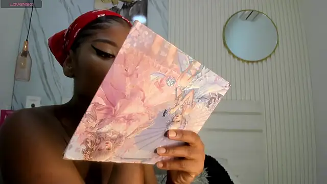 Snapshot of Afro_Luna chatting on April 11, 10:52 am Afro Luna online show from April 11, 10:52 am