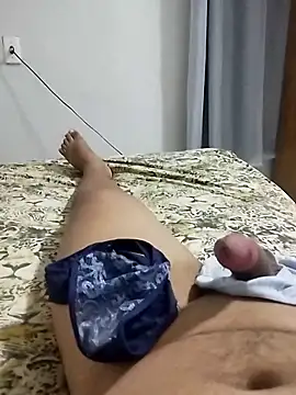 Snapshot of Lbk23 chatting on February 24, 5:55 pm Lbk23 online show from February 24, 5:55 pm