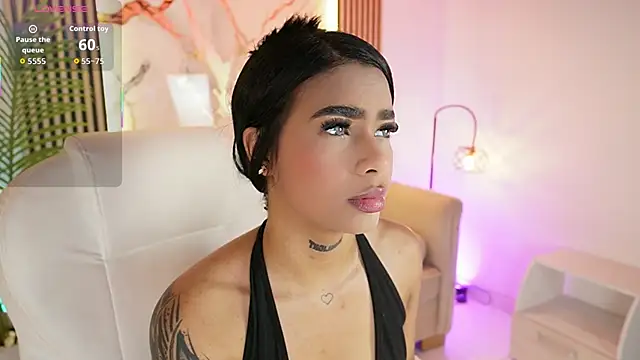 MeganLowell online show from December 3, 7:12 pm