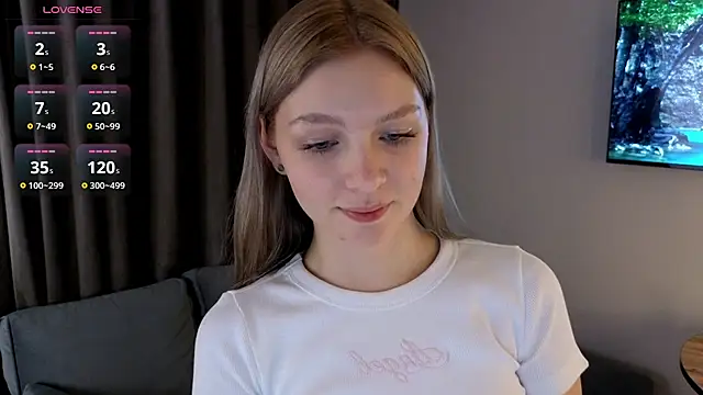 DebraVaughn online show from January 5, 6:00 pm