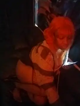 VenezuelaLuxeNoir online show from April 8, 7:30 am