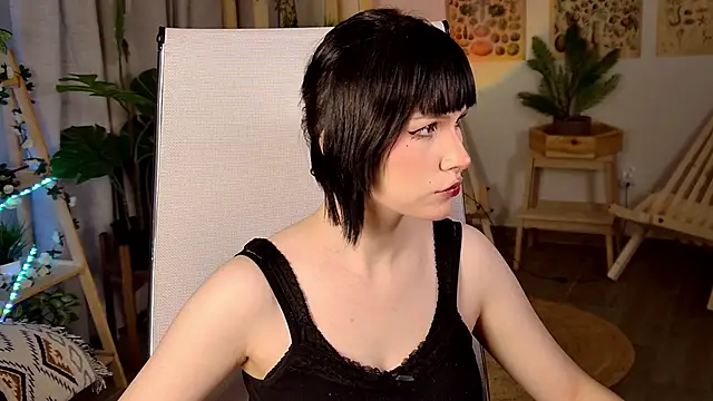 RickiOwens online show from January 13, 7:24 am