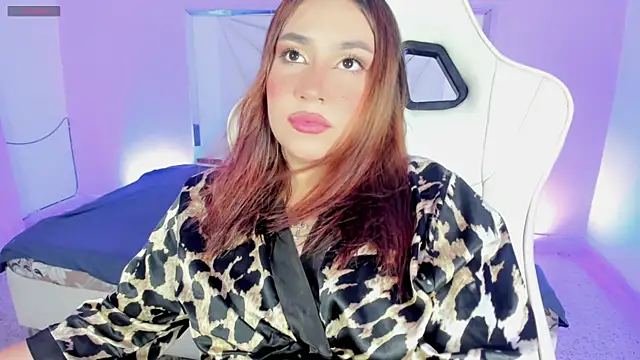 Isabella saenzz  online show from November 27, 3:41 am