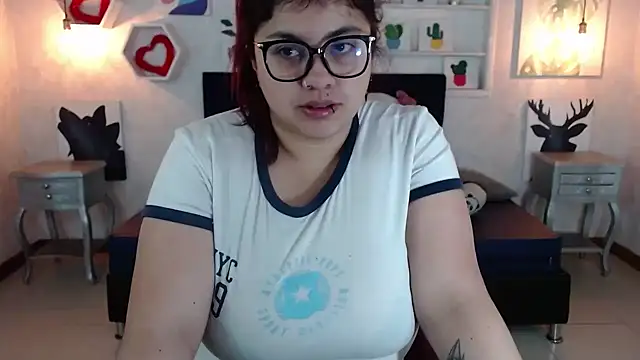 danna garza online show from February 6, 1:58 pm