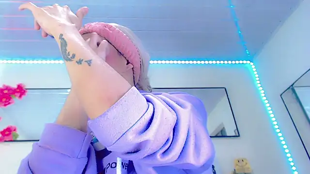 Karla hot777 online show from April 25, 1:41 pm