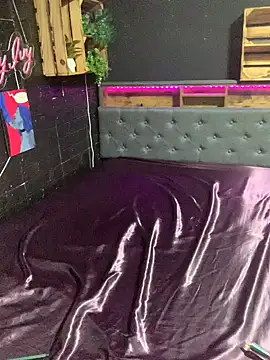 Shy-Ivy online show from March 9, 10:58 pm