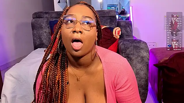 Snapshot of IssaNoirr chatting on March 3, 1:50 pm IssaNoirr online show from March 3, 1:50 pm