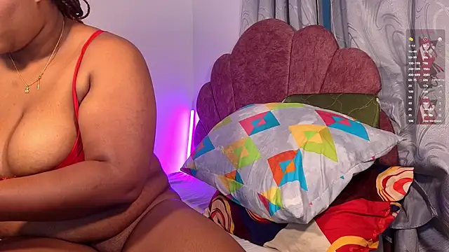 IssaNoirr online show from March 13, 2:56 pm