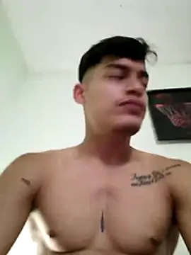 Snapshot of blorelopez chatting on March 28, 7:24 pm blorelopez online show from March 28, 7:24 pm