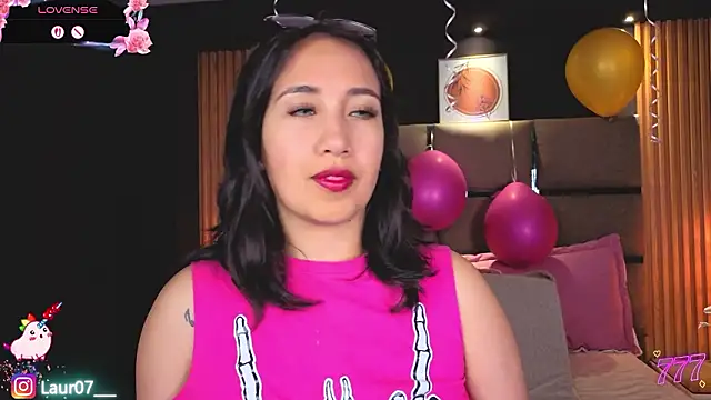 Lauroberts7 online show from March 16, 3:45 am