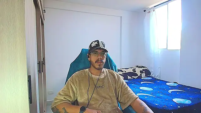 naitt  online show from December 13, 9:42 pm