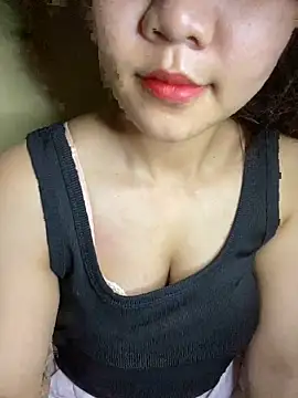 Snapshot of Sunset-yll chatting on December 20, 8:21 am Sunset-yll online show from December 20, 8:21 am