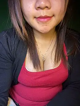 Snapshot of Sunset-yll chatting on February 20, 2:08 am Sunset-yll online show from February 20, 2:08 am