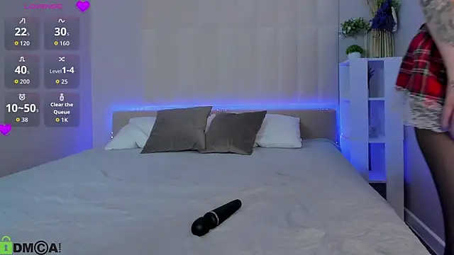 LiraRevery online show from March 10, 10:59 pm