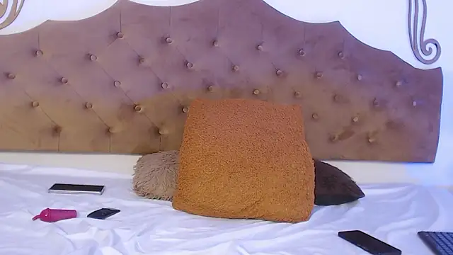 Snapshot of abysskingg chatting on February 8, 12:30 pm abysskingg online show from February 8, 12:30 pm