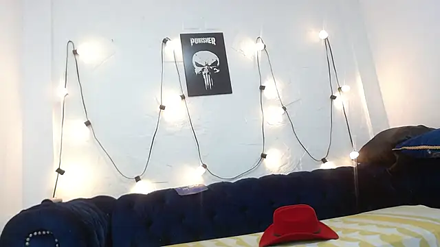 NoahJhonson69 online show from December 3, 9:13 pm