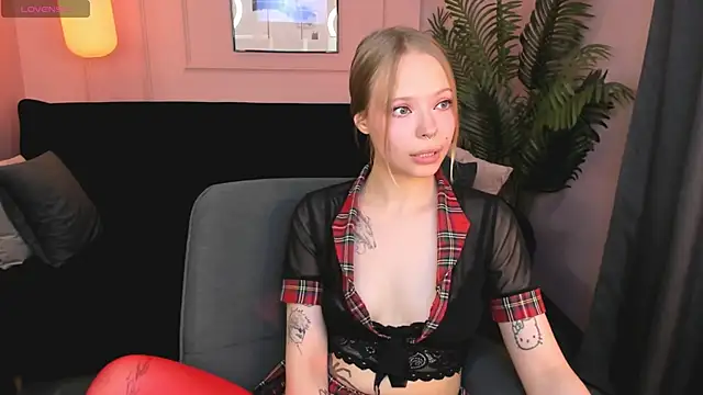 lucy loy online show from May 17, 7:28 am