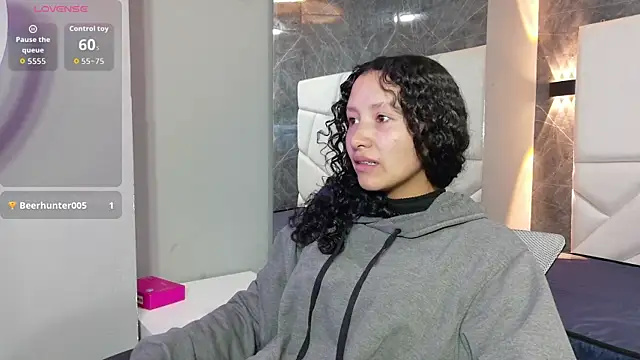 pettymoon1 online show from December 19, 3:19 pm