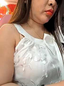 Snapshot of dis_princess chatting on February 26, 2:43 am dis princess online show from February 26, 2:43 am