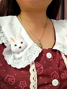 Snapshot of dis_princess chatting on March 1, 3:41 am dis princess online show from March 1, 3:41 am