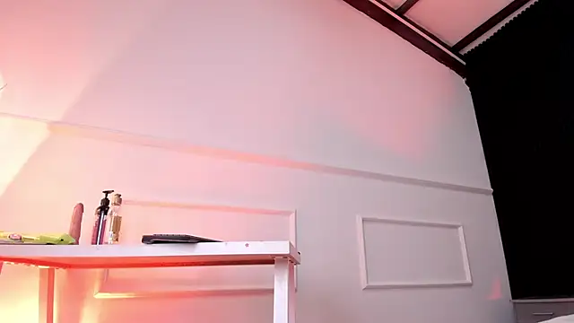 Sienarosewood online show from February 6, 3:44 am