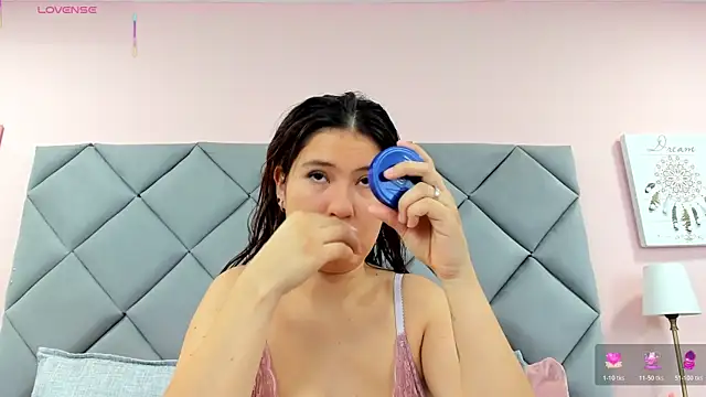 Snapshot of CelesteAdamsss chatting on November 27, 11:34 am CelesteAdamsss online show from November 27, 11:34 am