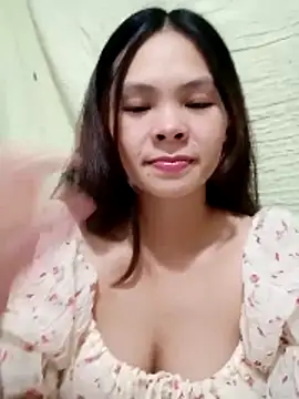 Snapshot of quynhquynh_ chatting on November 26, 3:24 pm quynhquynh online show from November 26, 3:24 pm