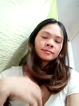 Snapshot of quynhquynh_ chatting on November 27, 4:09 pm quynhquynh online show from November 27, 4:09 pm