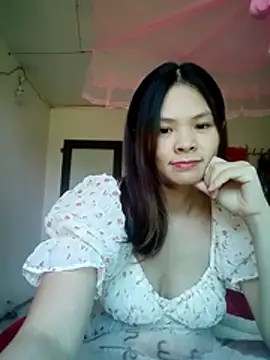 Snapshot of quynhquynh_ chatting on November 29, 5:21 am quynhquynh online show from November 29, 5:21 am