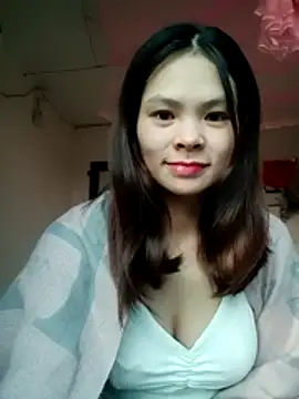 Snapshot of quynhquynh_ chatting on December 1, 12:37 am quynhquynh online show from December 1, 12:37 am