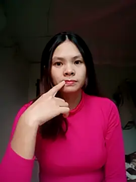 Snapshot of quynhquynh_ chatting on December 16, 1:32 am quynhquynh online show from December 16, 1:32 am