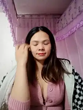 Snapshot of quynhquynh_ chatting on January 11, 2:00 pm quynhquynh online show from January 11, 2:00 pm