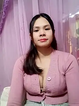 quynhquynh  online show from February 5, 3:33 am